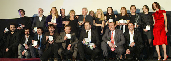 Fotografía de grupo de los premiados